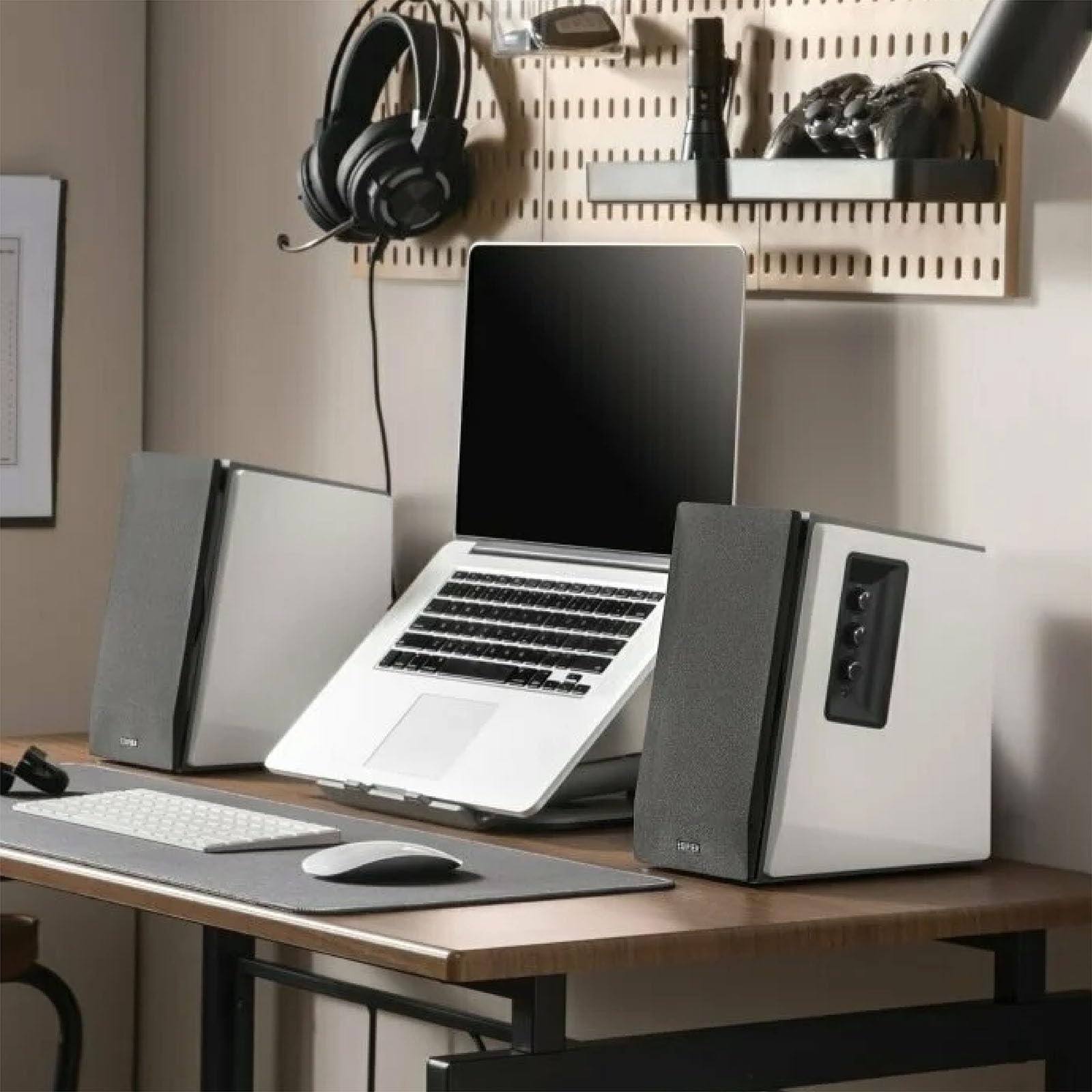 Amazon.com: Edifier R1700BT Bluetooth Bookshelf Speaker - Active